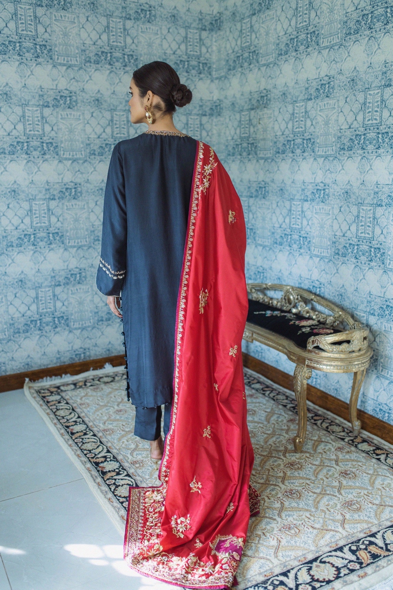 Handworked Arora Chaddar - Fatima Lodhia