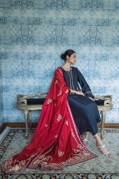 Handworked Arora Chaddar - Fatima Lodhia